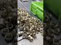 Kompresyjne łączniki miedziane Pex Crimp rozmontowane do wielowarstwowych rur wodnych Pex